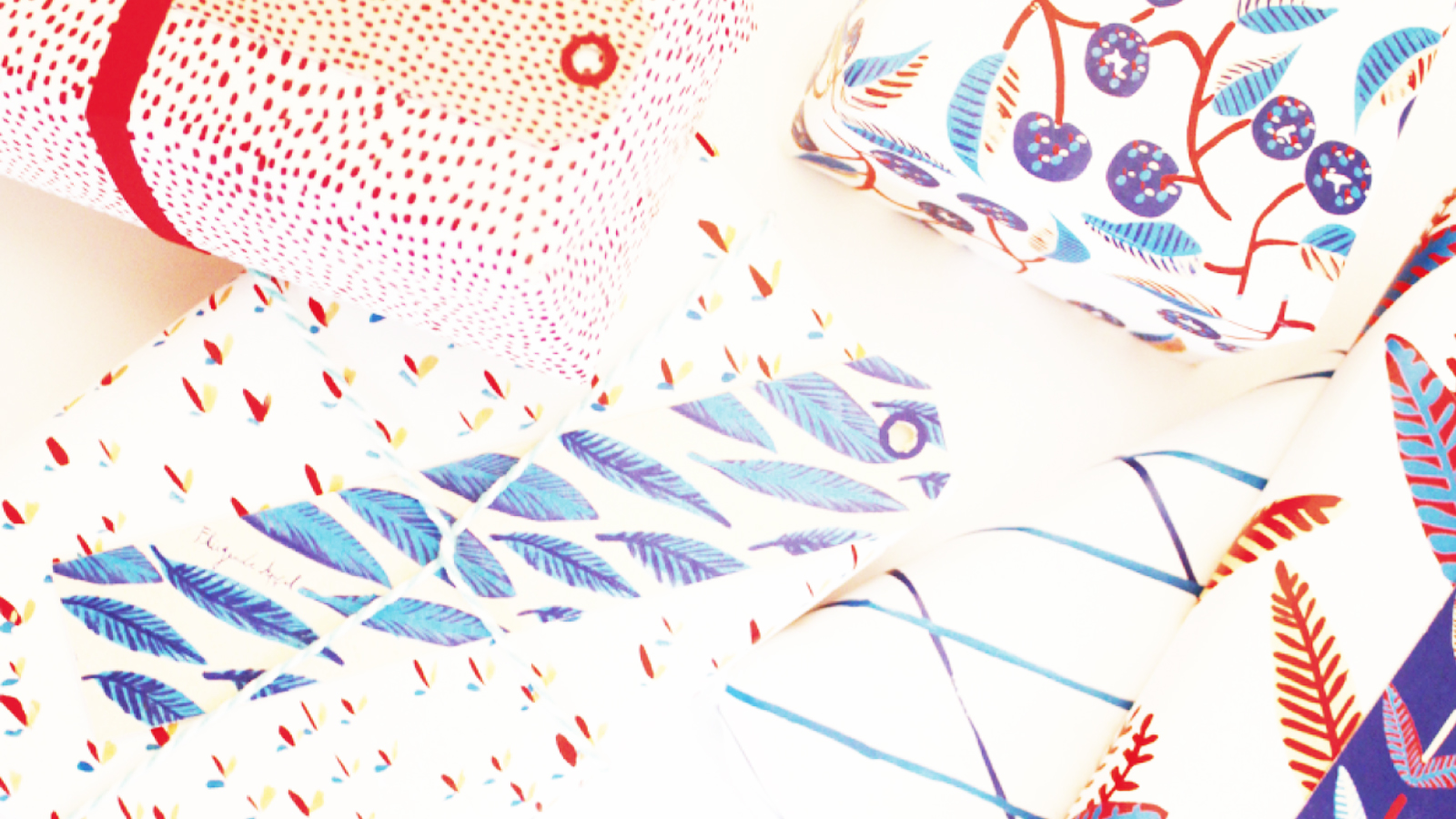 'regalo' by Romina Sandrock